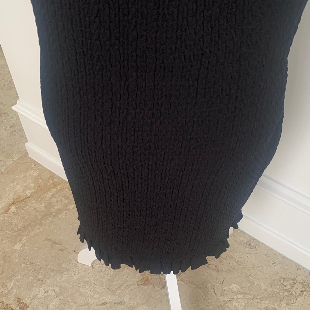 CHANEL Black Short-Sleeve Knit Dress CC with Logo Accent. Size 42. Pristine - Picture 8 of 15